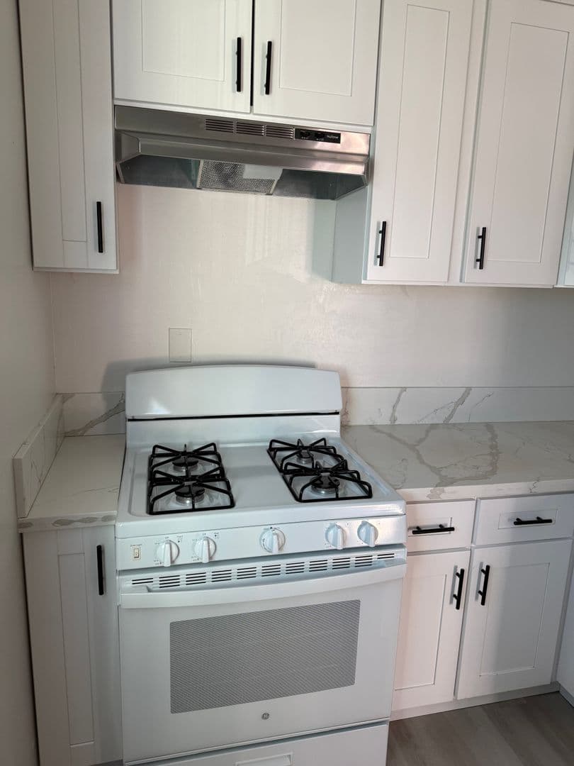 San Diego Apartment: 2249 Ulric Street