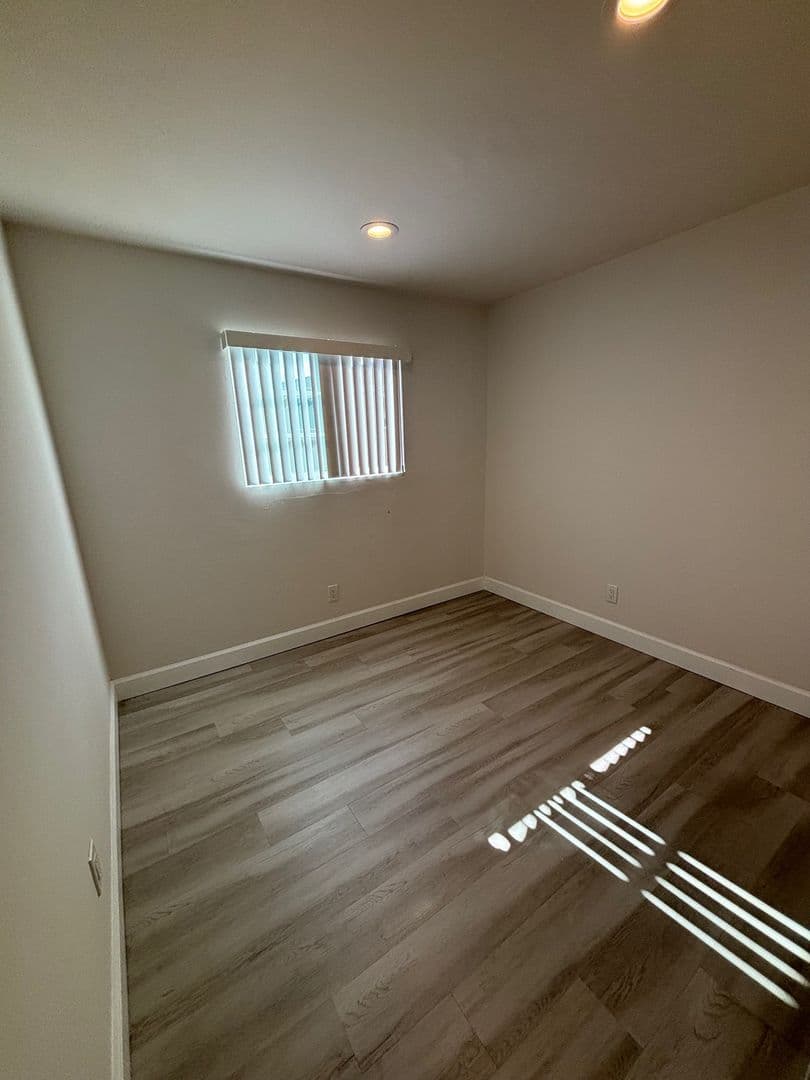 San Diego Apartment: 6962 Fulton Street