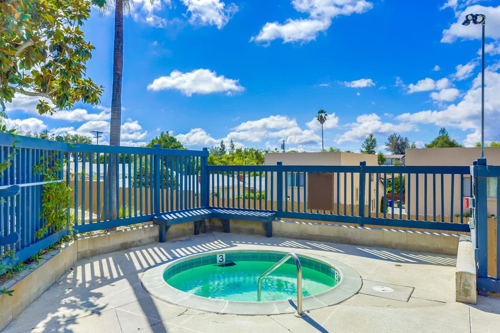 Fallbrook Apartment: 818 East Alvarado Street