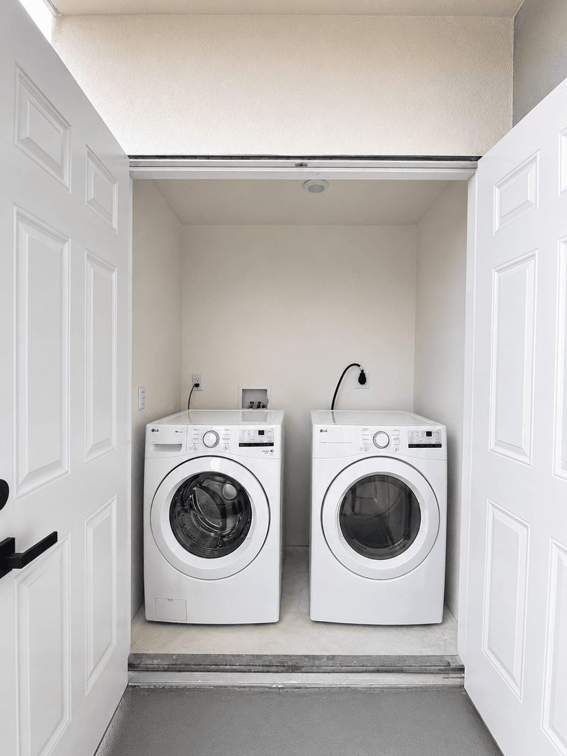 San Diego Apartment: 2285 Ulric Street