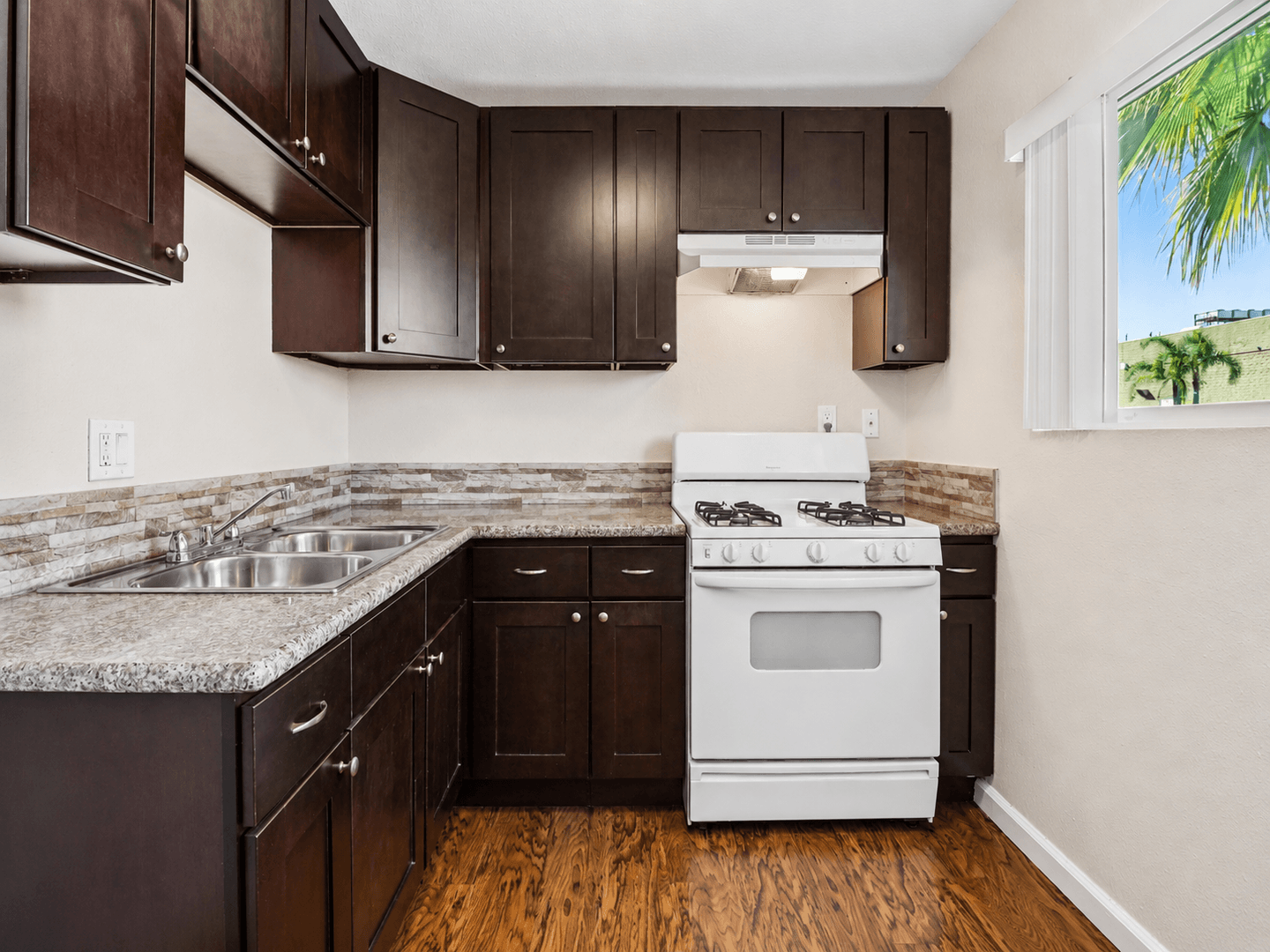 San Diego Apartment: 2249 Ulric Street