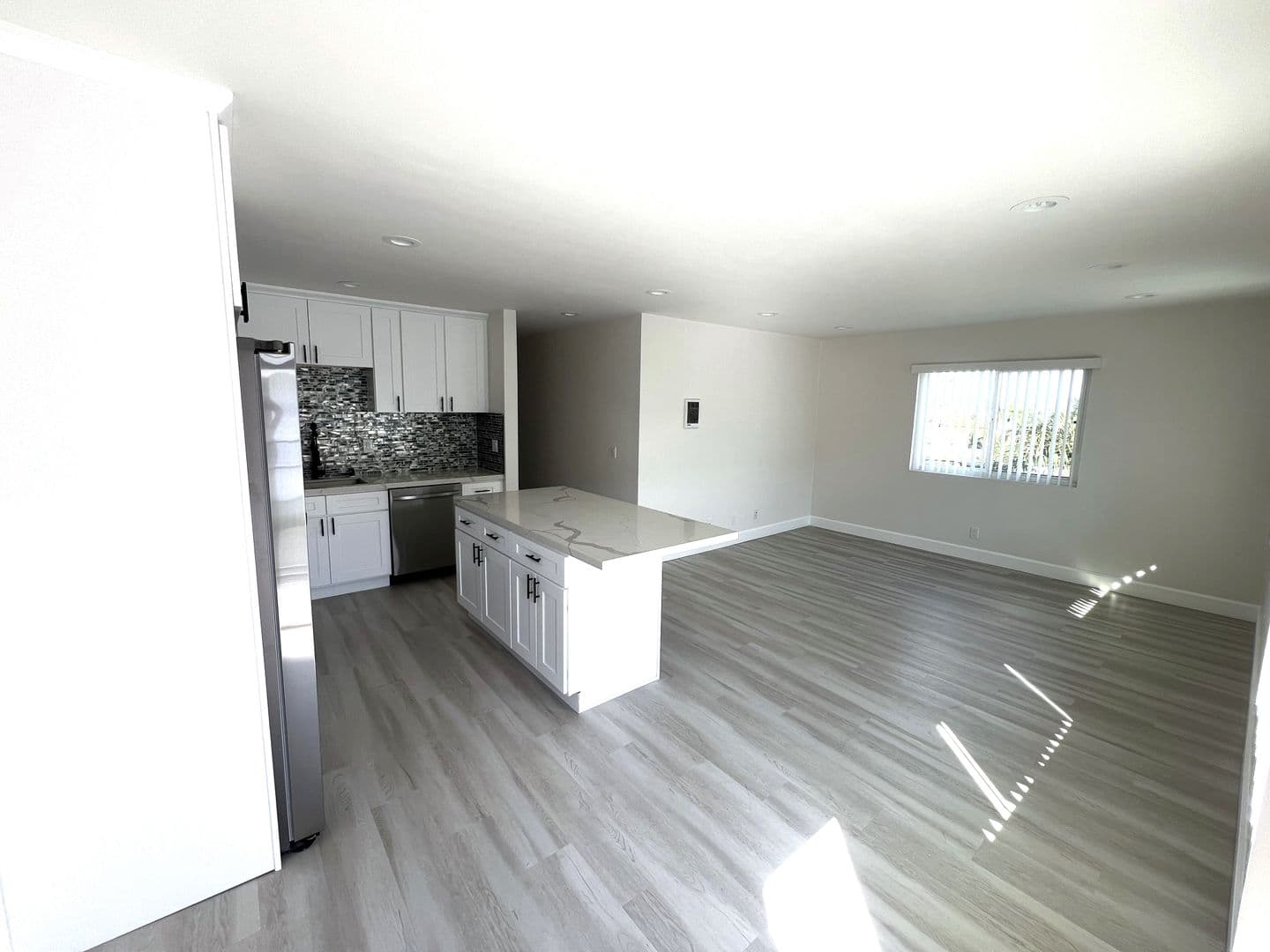 San Diego Apartment: 2282 West Dunlop Street