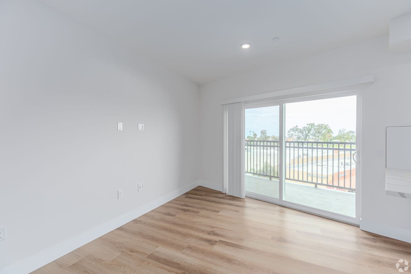San Diego Apartment: 2285 Ulric Street