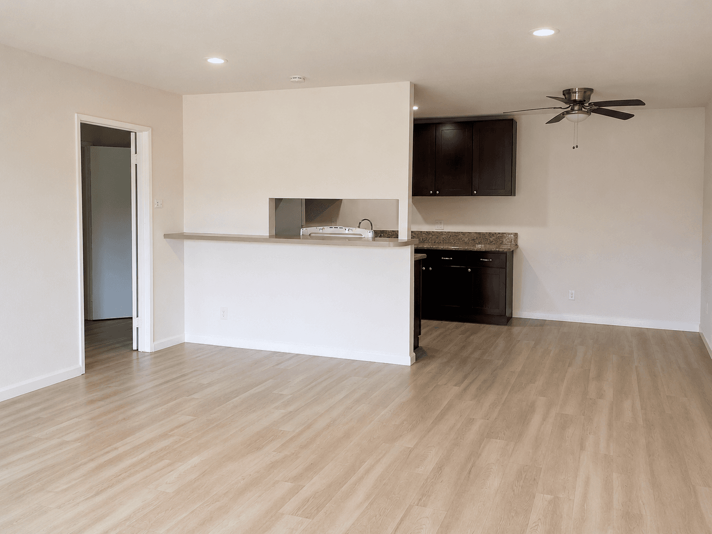 El Cajon Apartment: 945 Estes Street