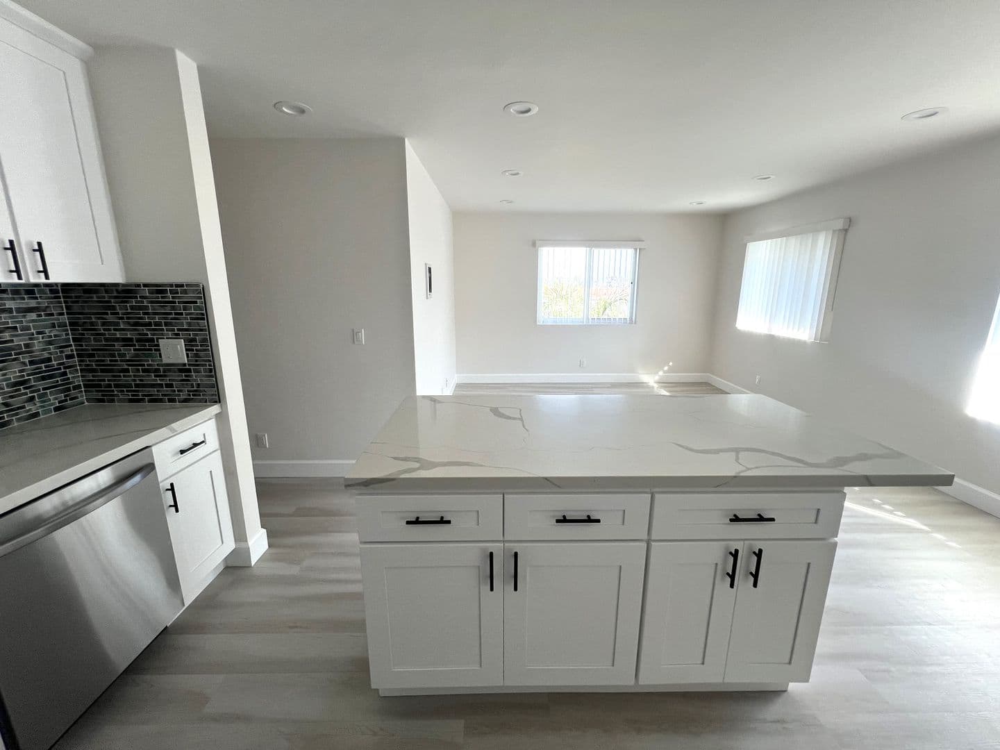 San Diego Apartment: 2282 West Dunlop Street