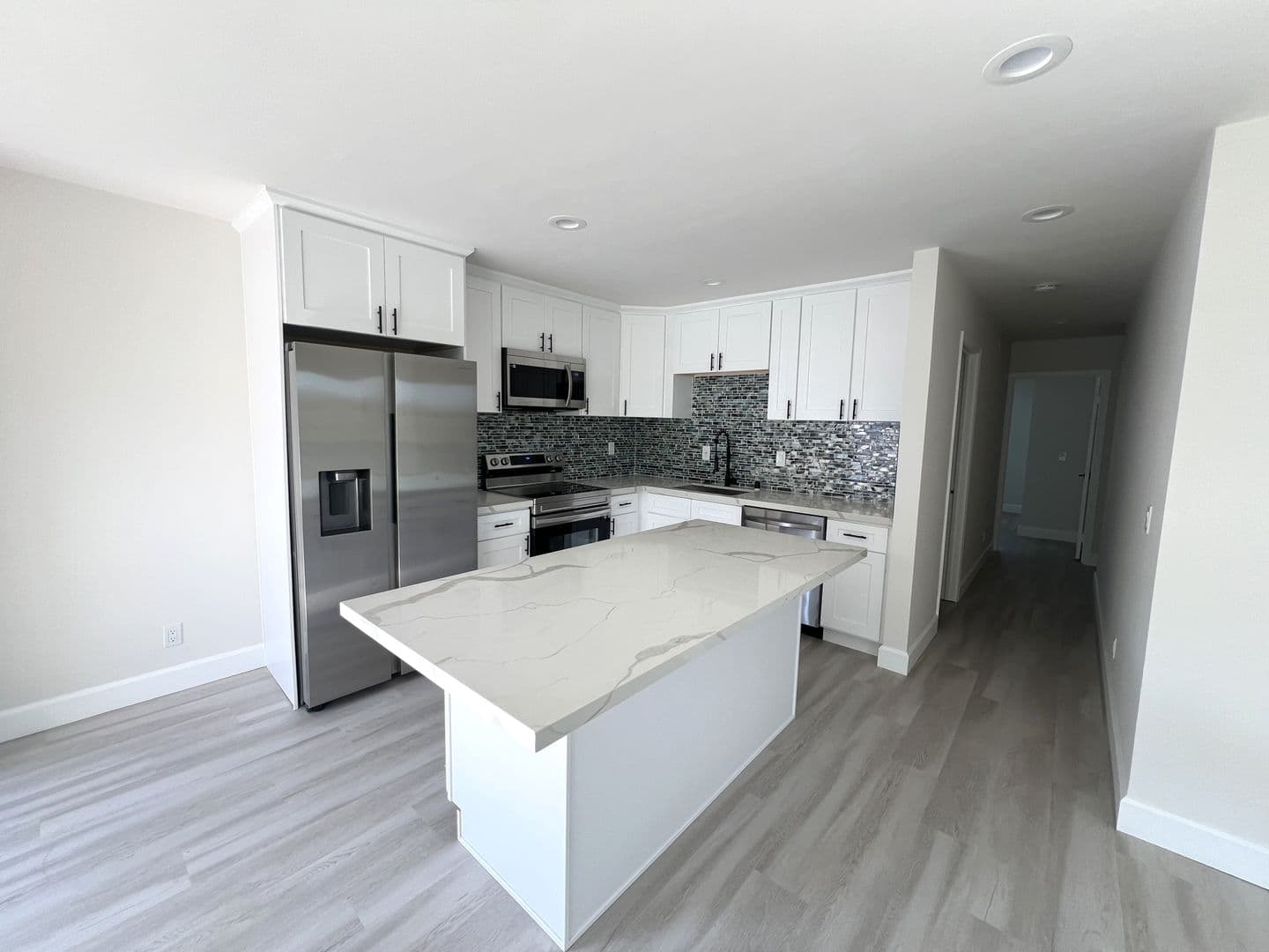 San Diego Apartment: 2282 West Dunlop Street