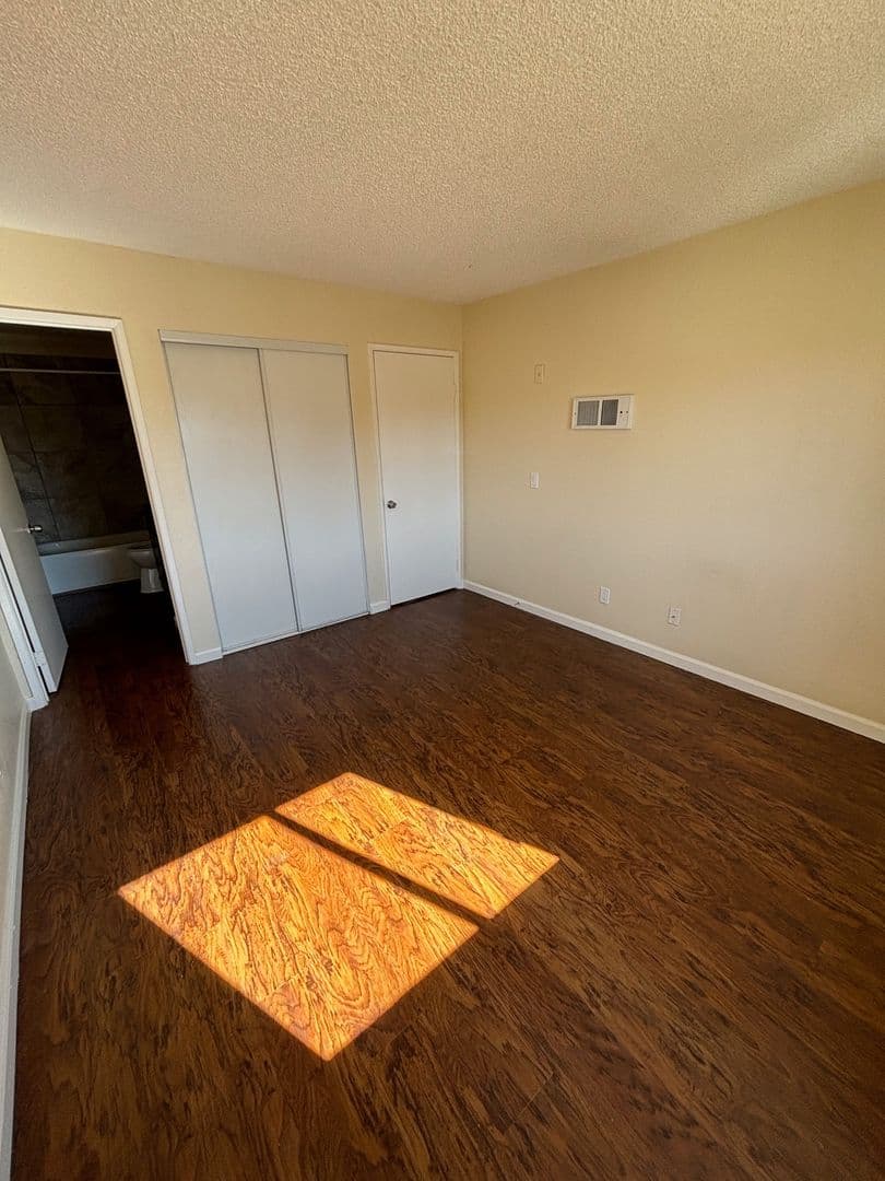 San Diego Apartment: 6962 Fulton Street