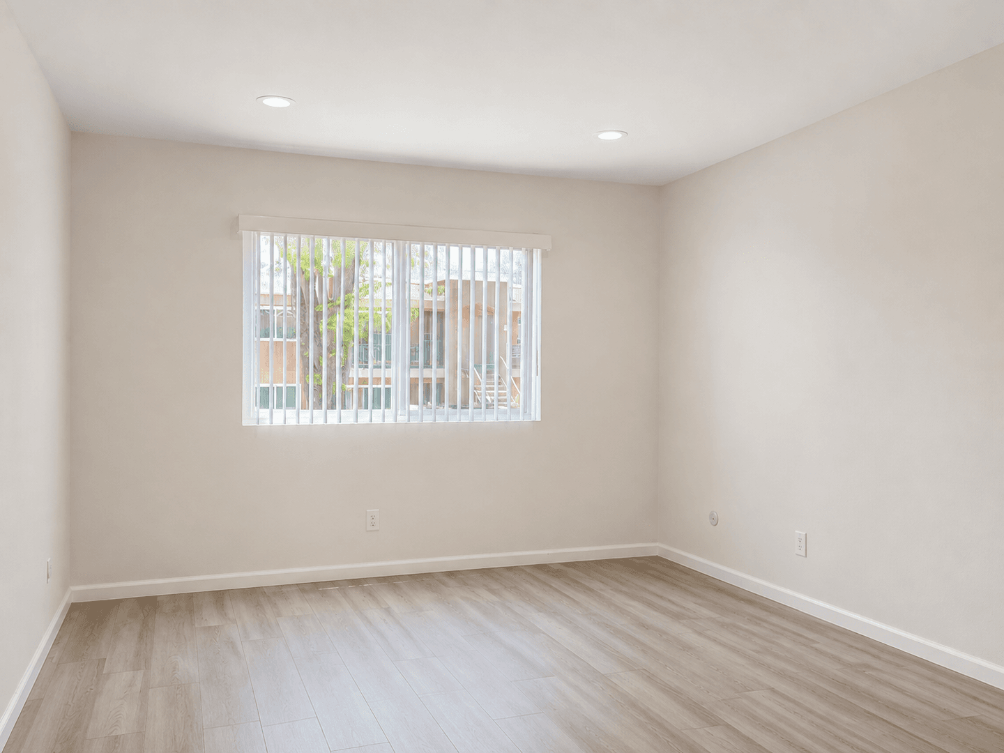 El Cajon Apartment: 945 Estes Street