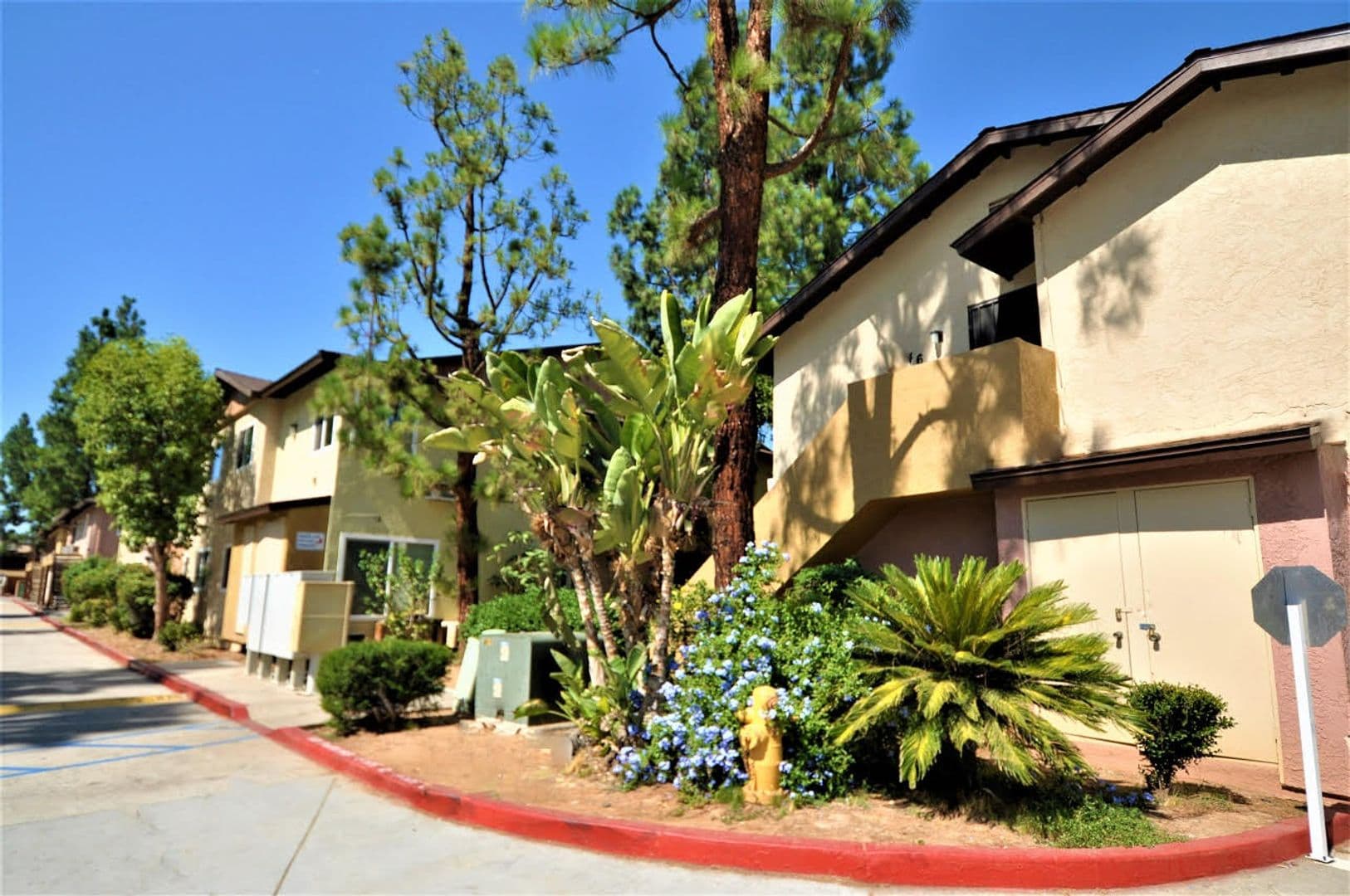 Lakeside Apartment: 9658 Winter Gardens Blvd.