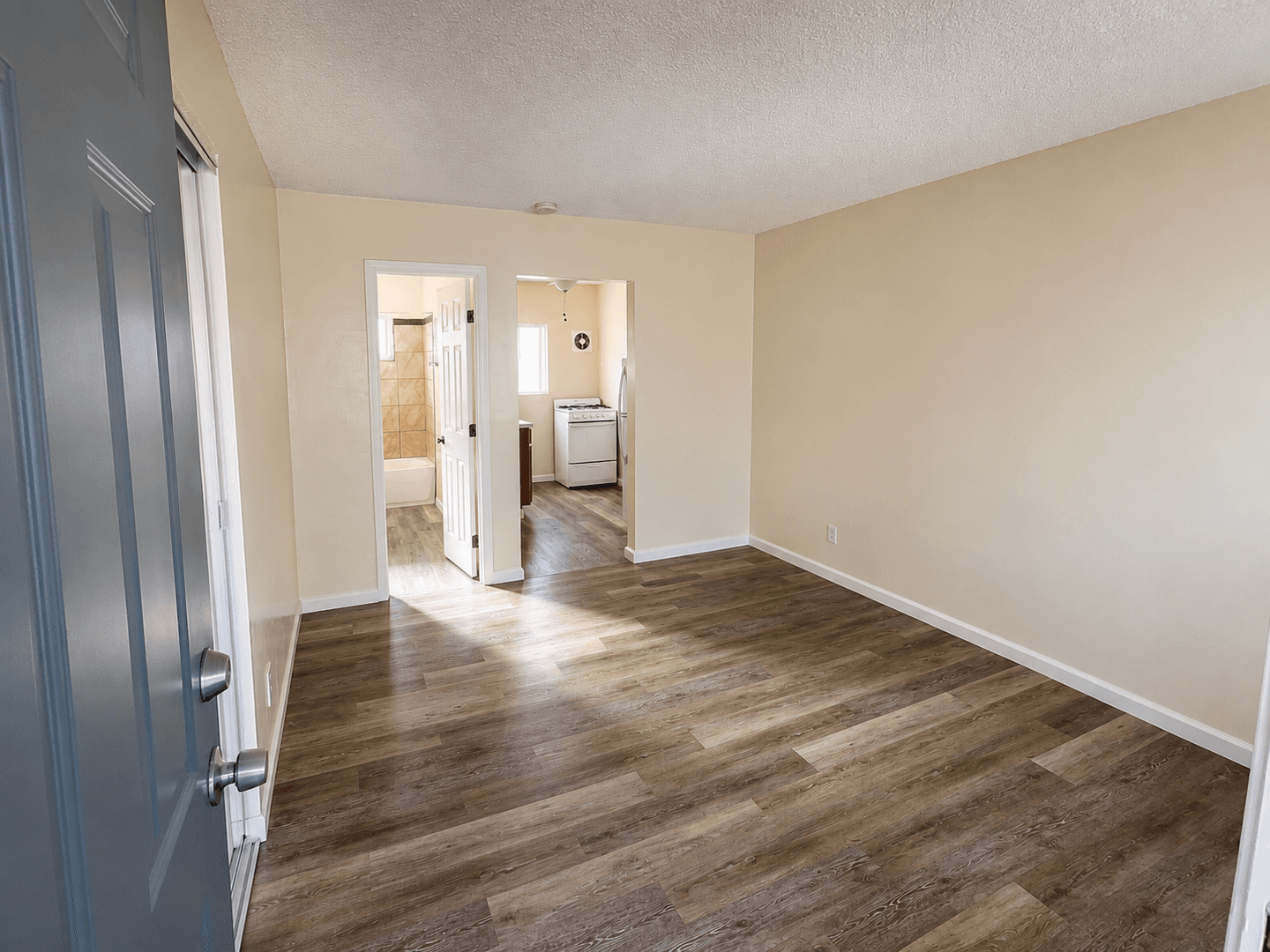 San Diego Apartment: 2200-2304 Morley St.