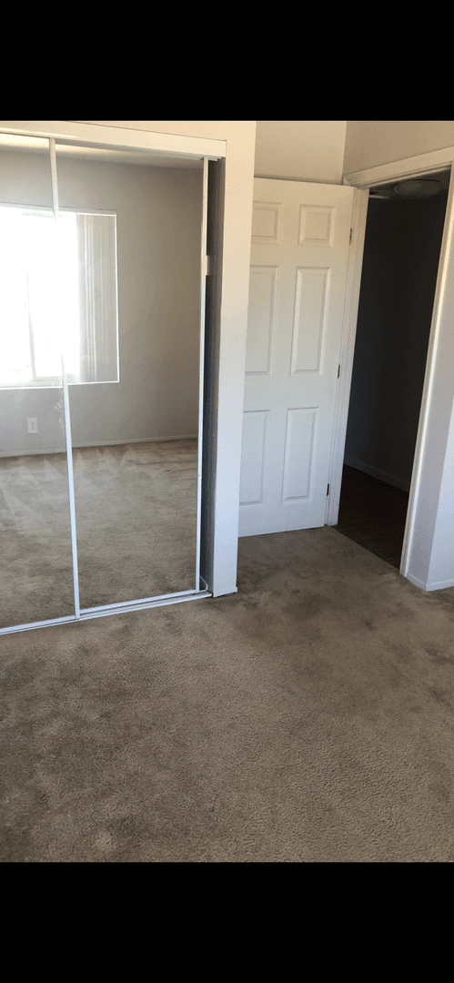 San Diego Apartment: 2200-2304 Morley St.