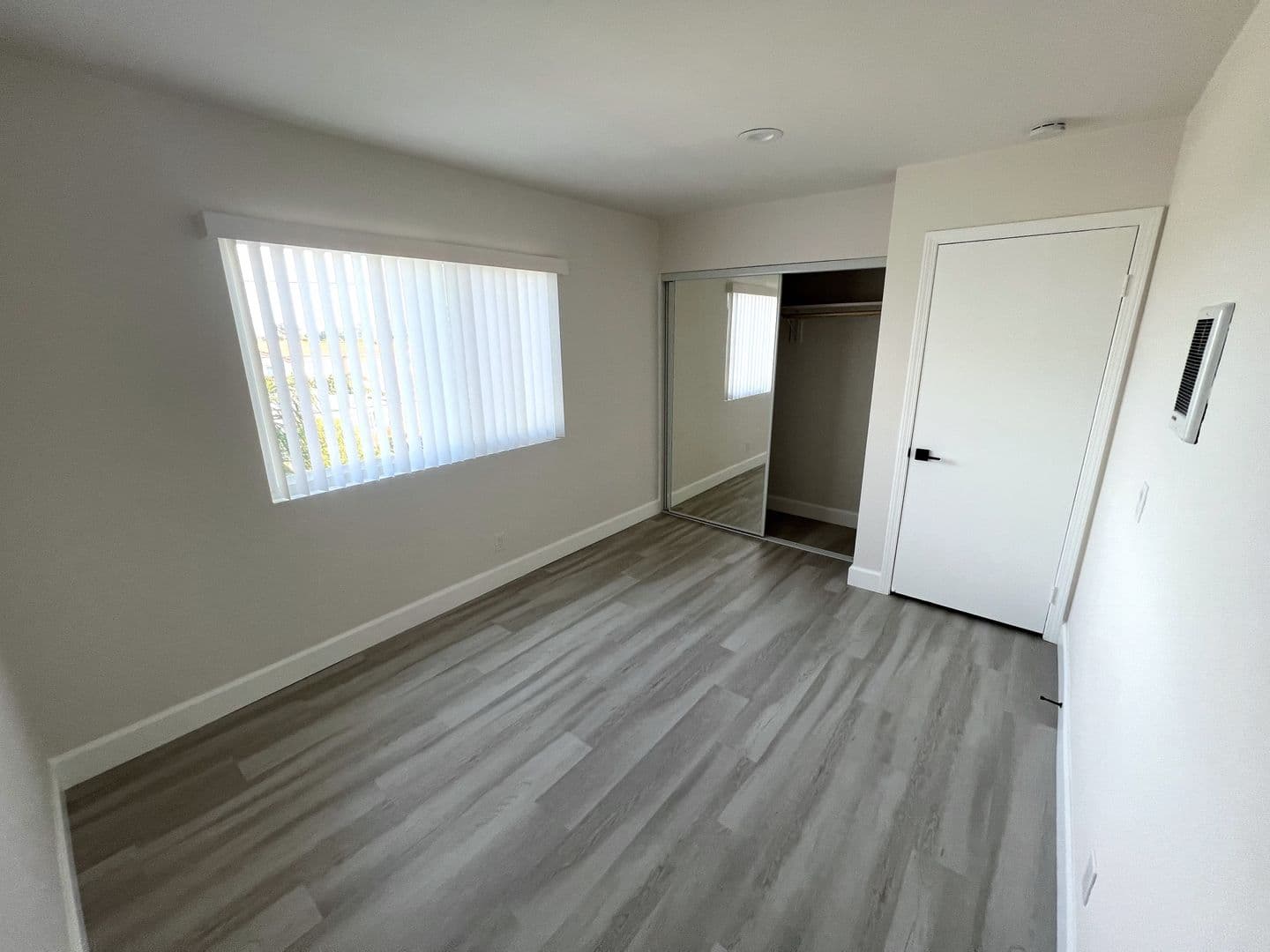 San Diego Apartment: 2282 West Dunlop Street