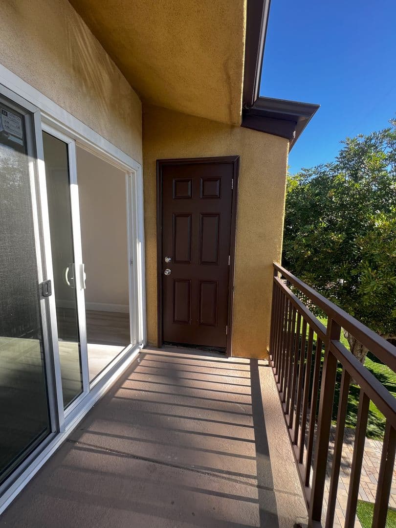 San Diego Apartment: 2284 and 2287 Dunlop Street