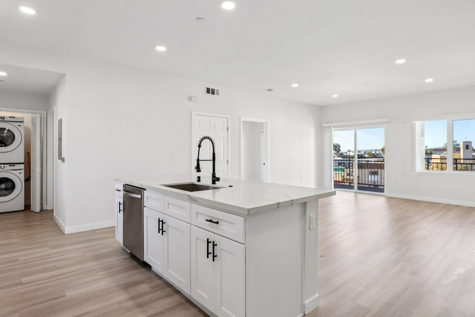San Diego Apartment: 2341 Ulric Street