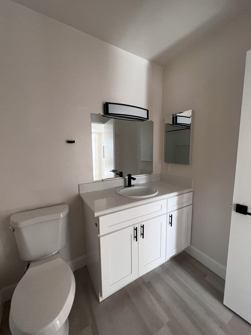 San Diego Apartment: 2284 and 2287 Dunlop Street