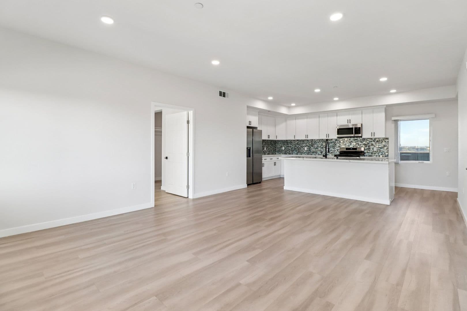 San Diego Apartment: 2341 Ulric Street