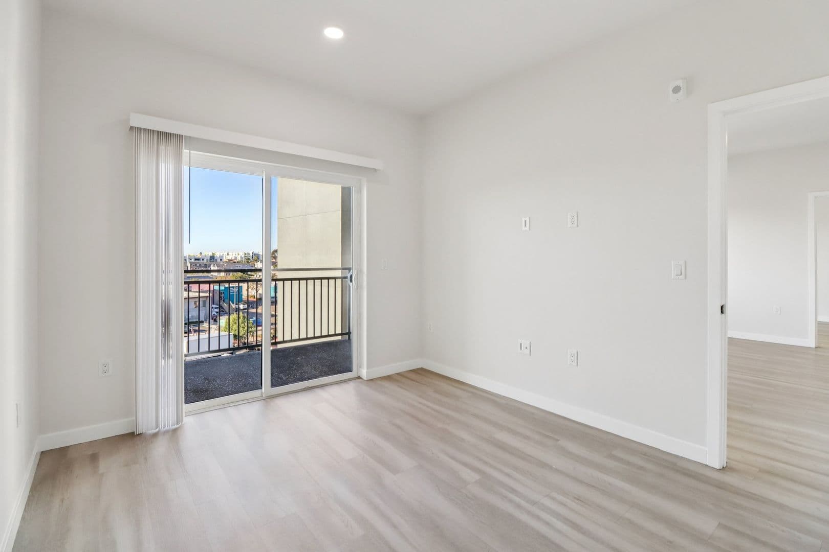 San Diego Apartment: 2341 Ulric Street