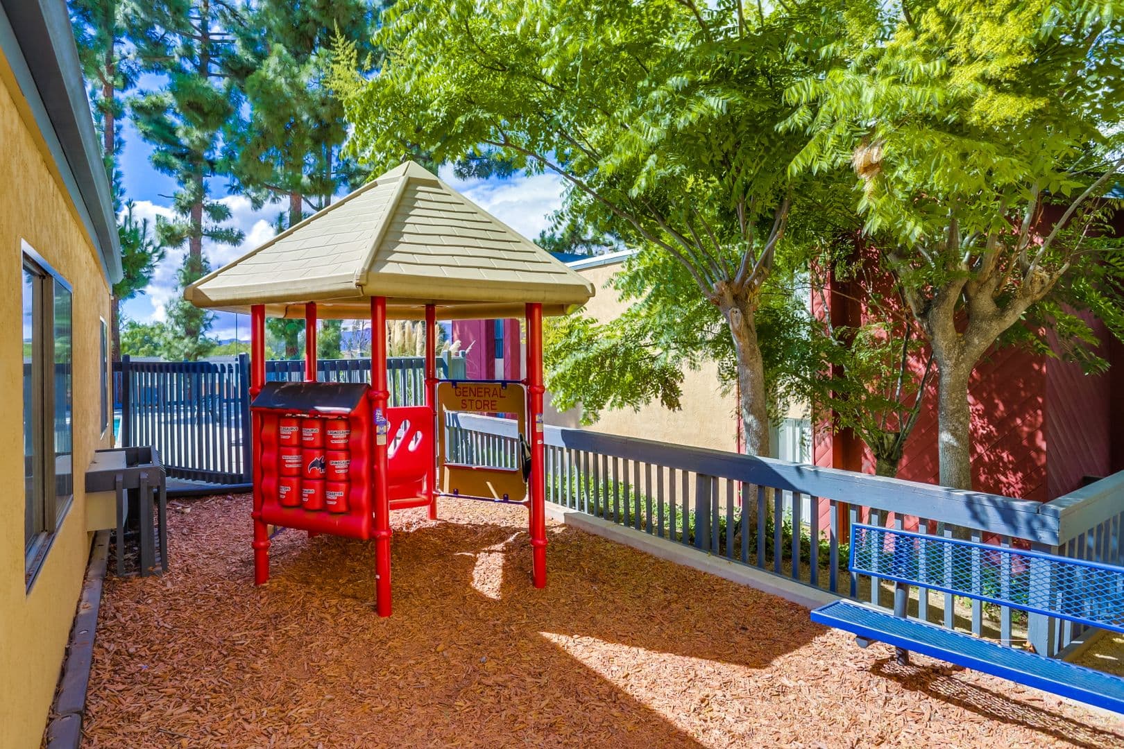Fallbrook Apartment: 818 East Alvarado Street