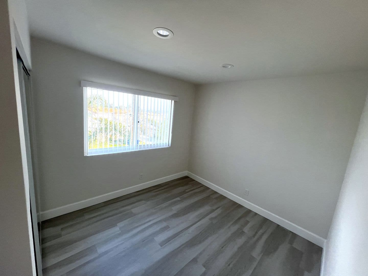 San Diego Apartment: 2282 West Dunlop Street