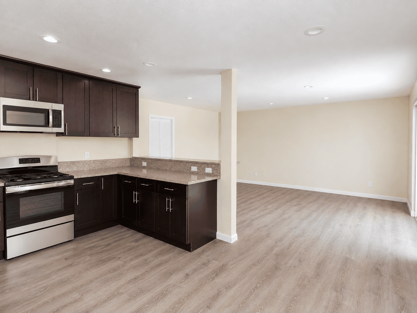 La Mesa Apartment: 7025 Waite Drive