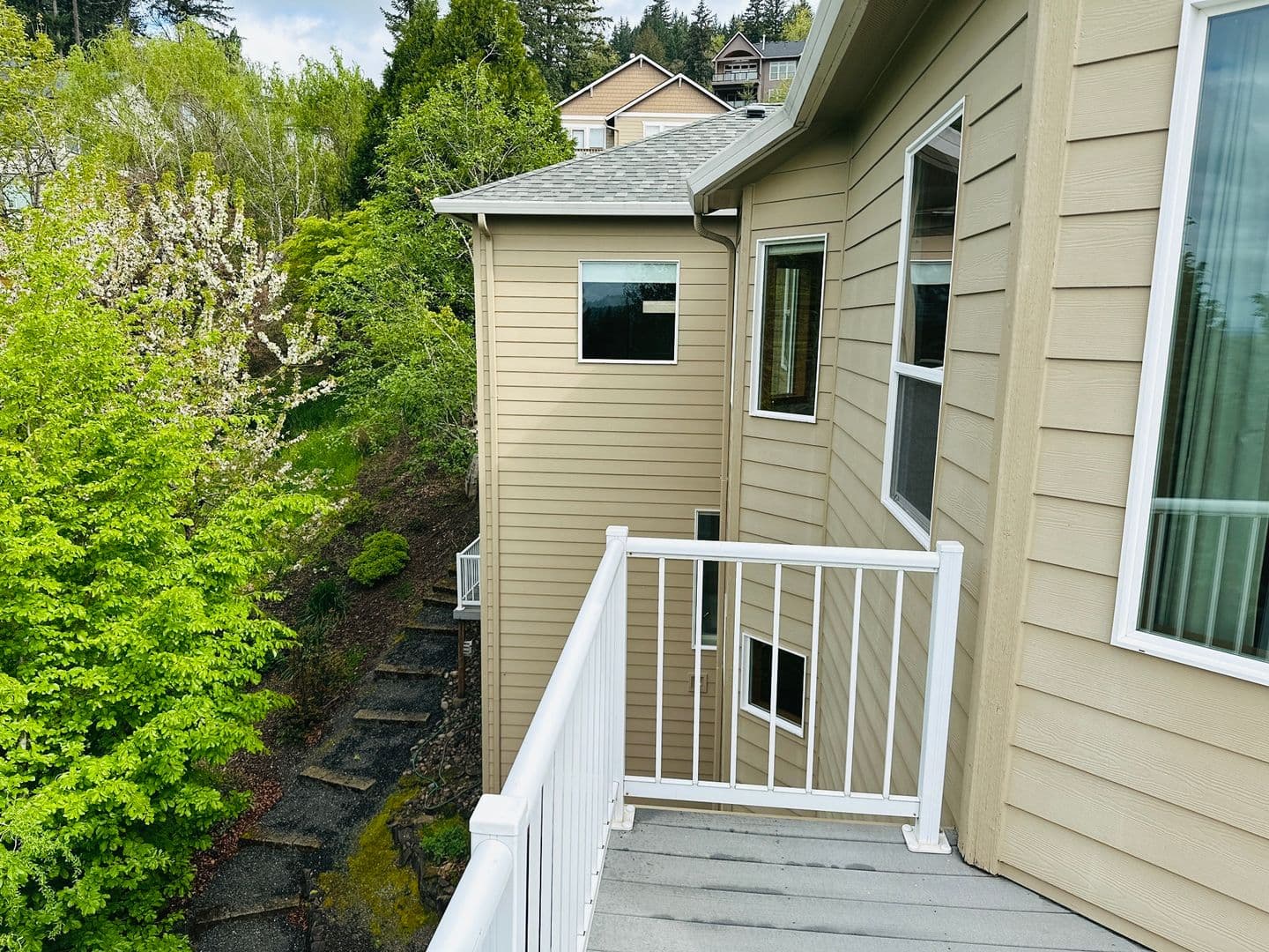 Washougal House: 1875 N. 15th Court