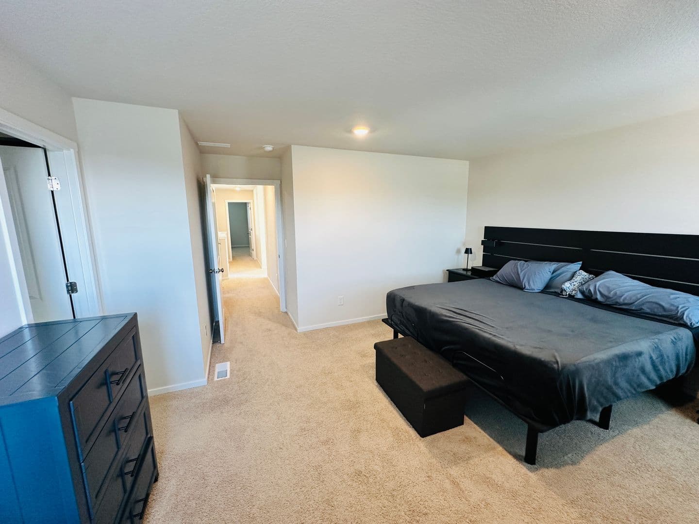 Ridgefield House: 903 NW 174th Street