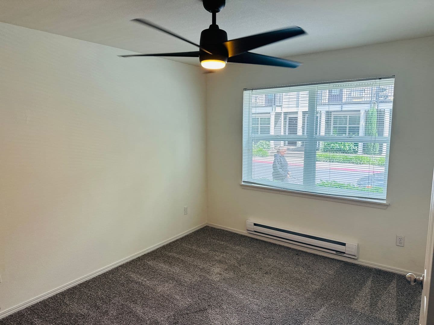 Vancouver House: 1712 SE Halyard Lane