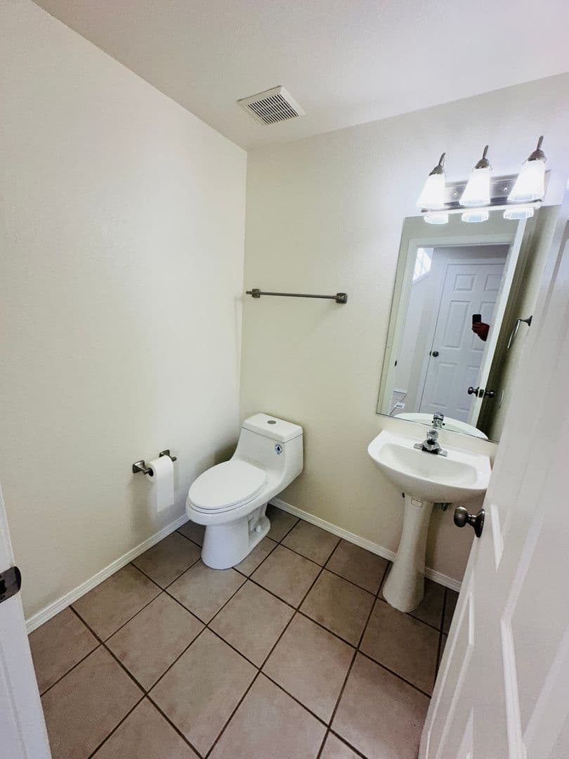 Vancouver House: 1810 NE 154th Street
