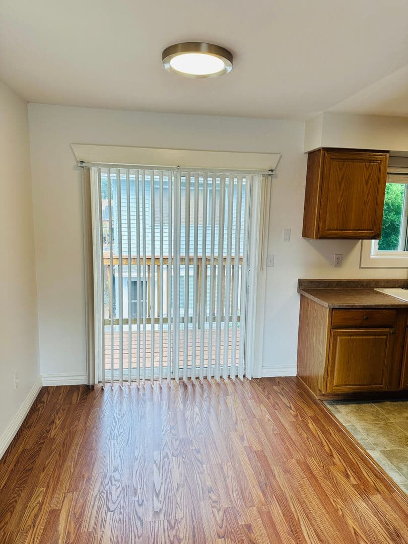 Camas House: 608 NW 10th Avenue