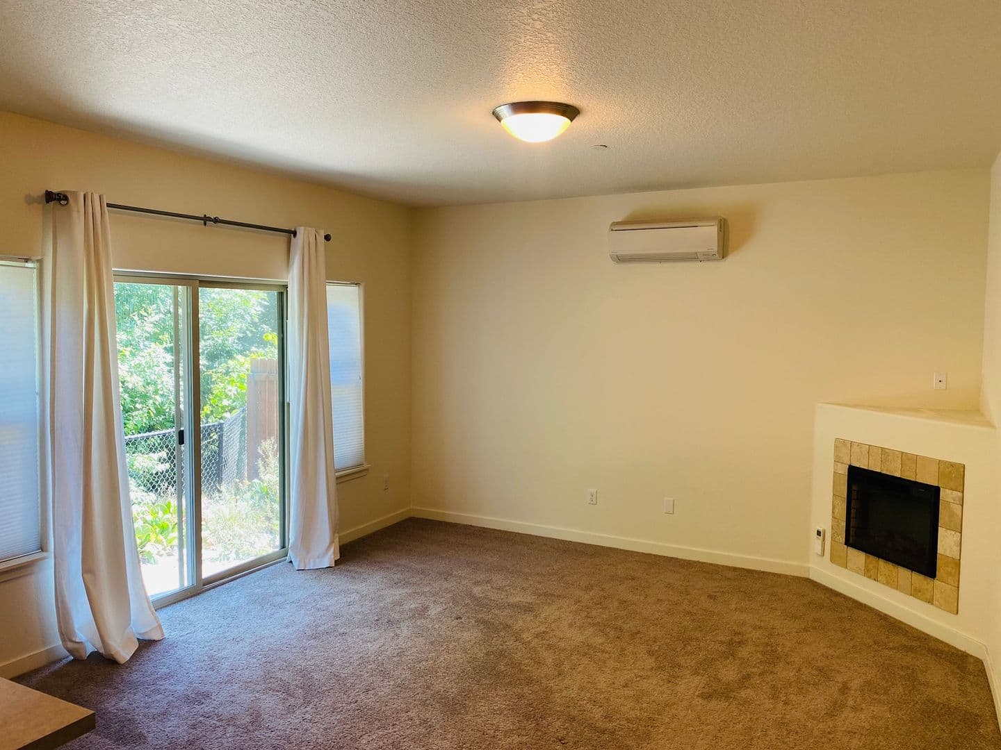 Ridgefield House: 155 N. 42nd Place