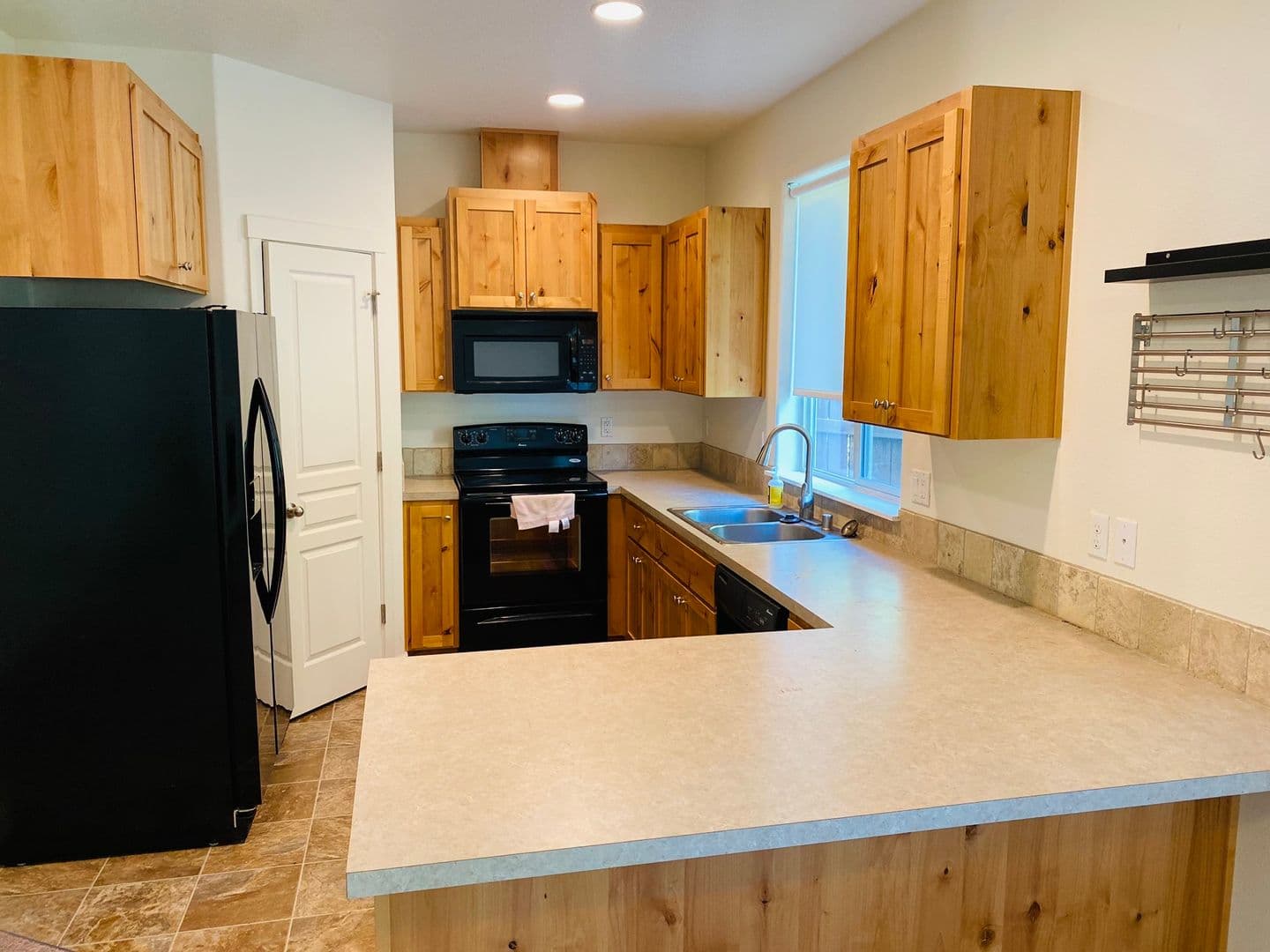 Ridgefield House: 155 N. 42nd Place