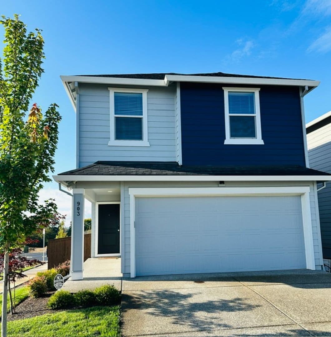 Ridgefield House: 903 NW 174th Street