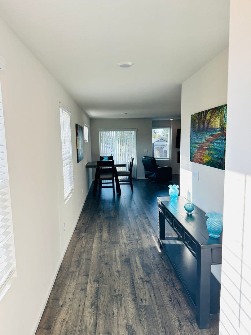 Ridgefield House: 903 NW 174th Street