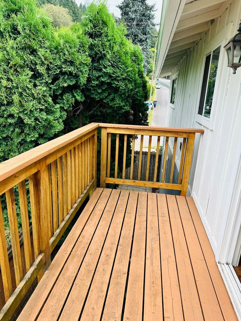 Camas House: 608 NW 10th Avenue