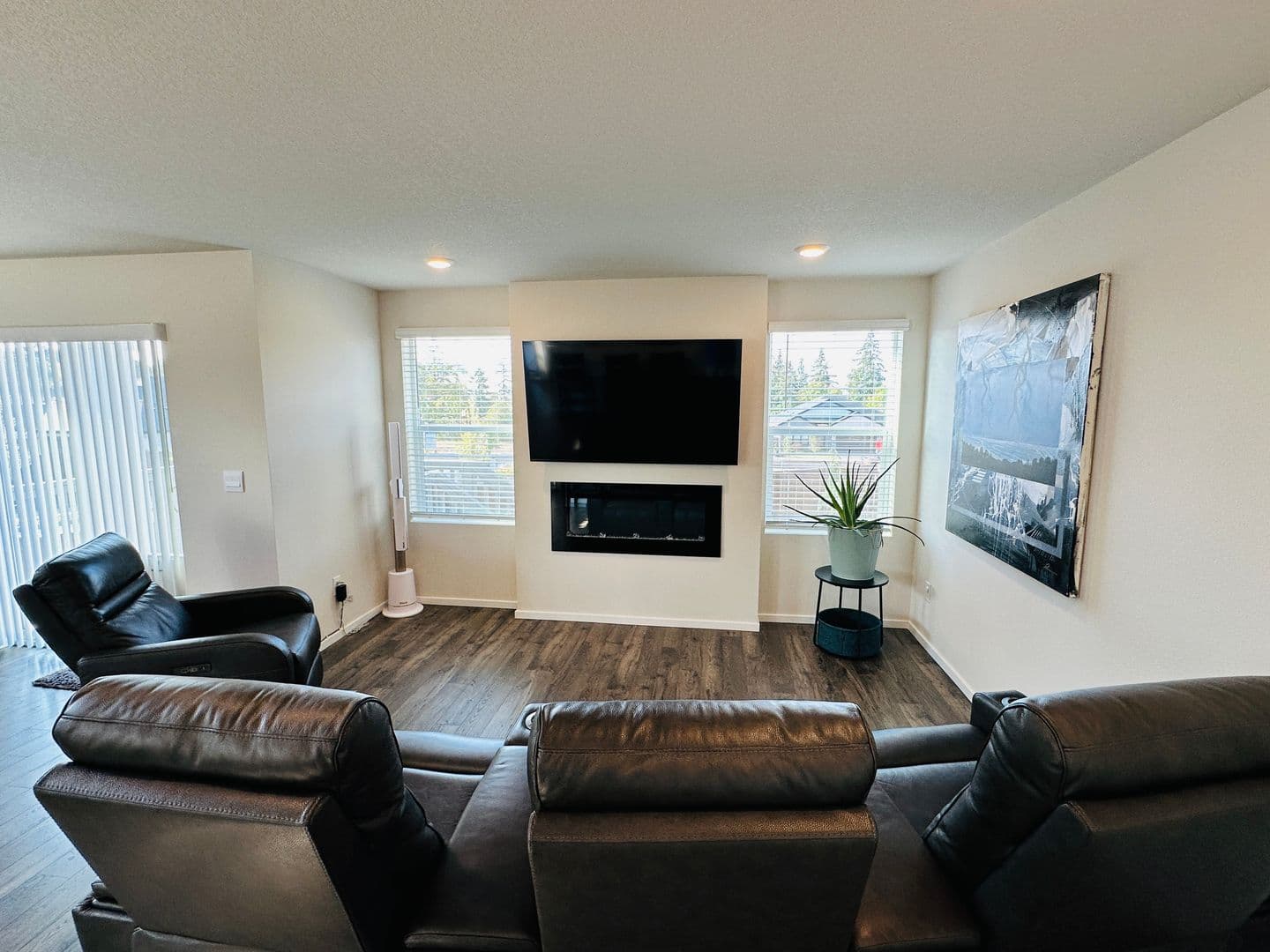 Ridgefield House: 903 NW 174th Street
