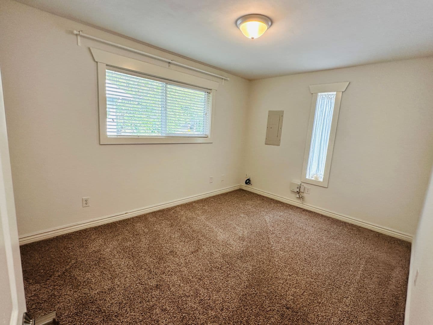 Camas House: 608 NW 10th Avenue