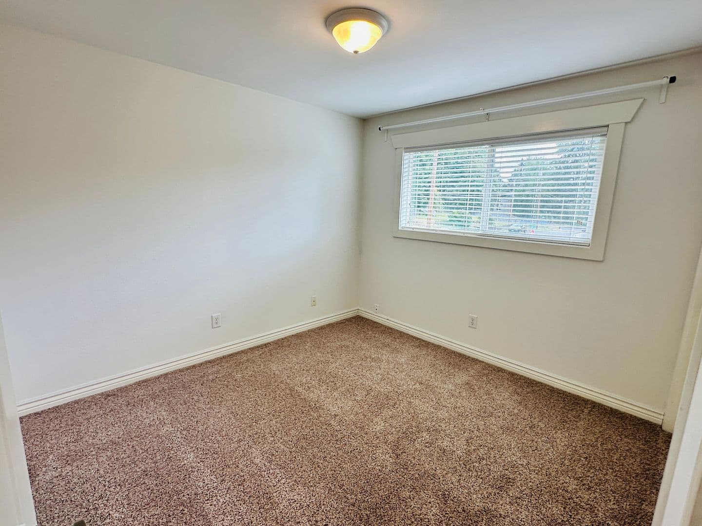 Camas House: 608 NW 10th Avenue