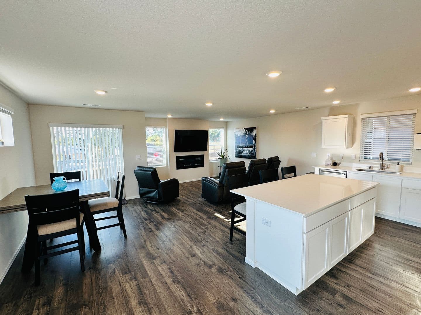 Ridgefield House: 903 NW 174th Street