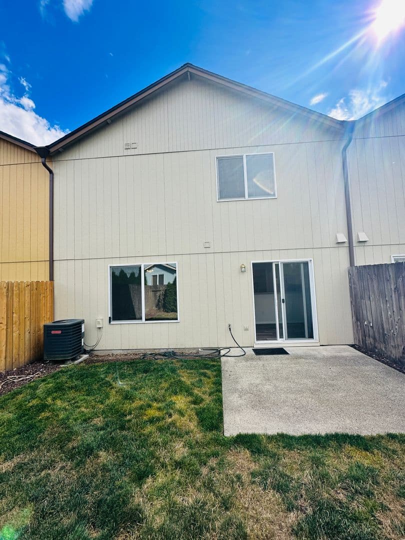 Vancouver House: 1808 NE 154th Street