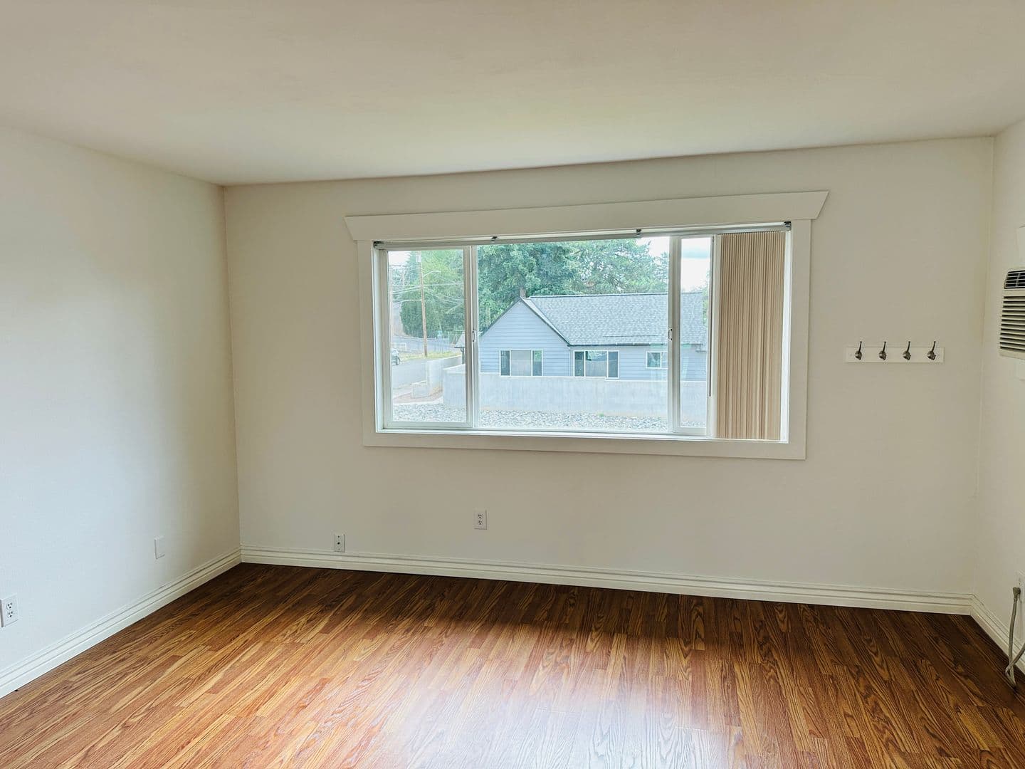 Camas House: 608 NW 10th Avenue