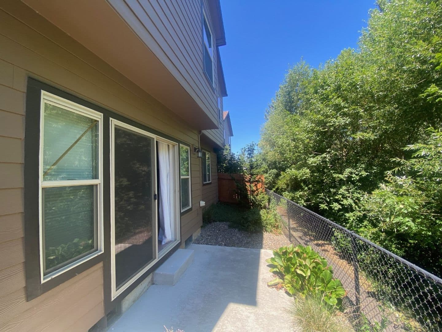 Ridgefield House: 155 N. 42nd Place