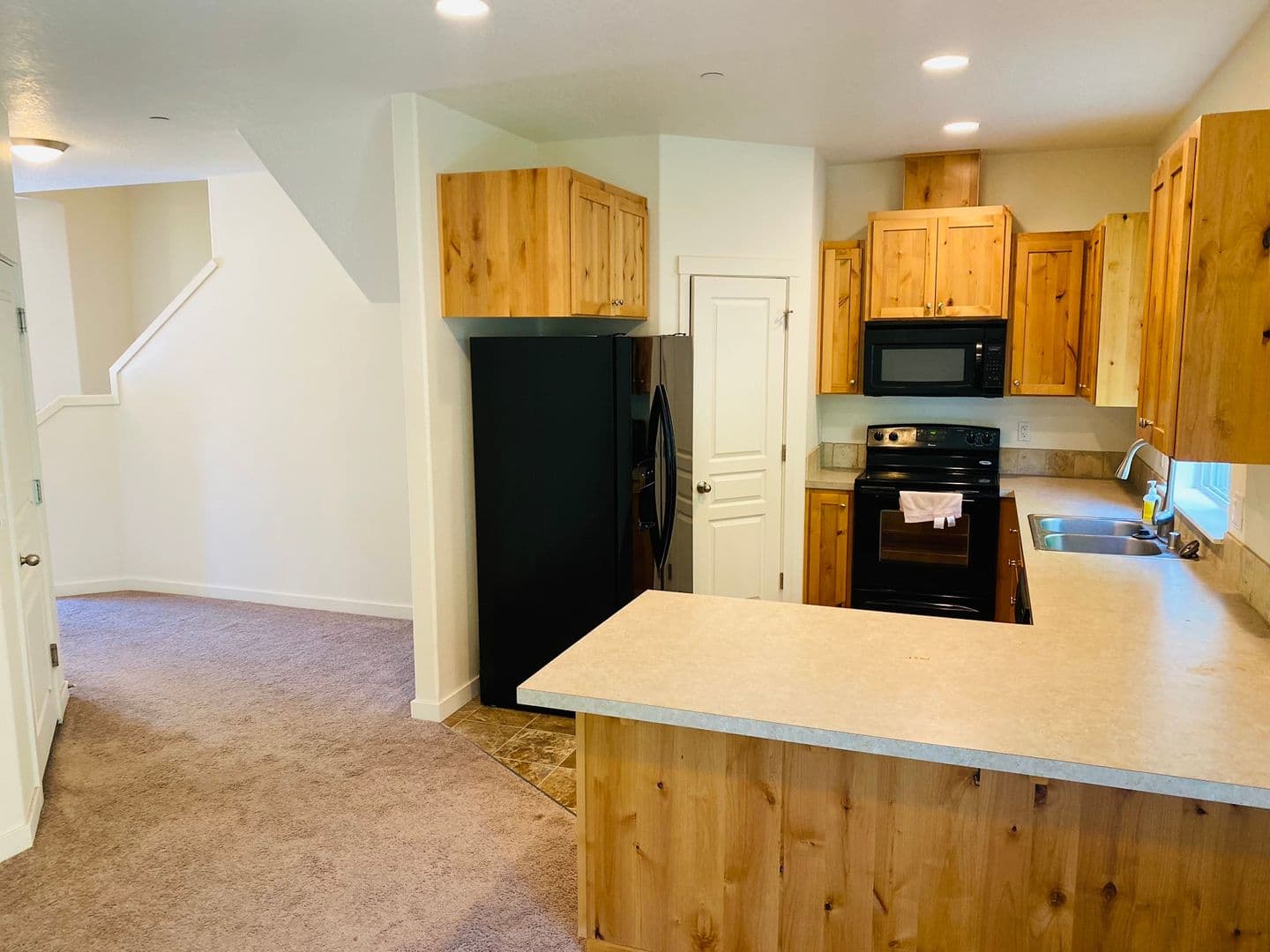 Ridgefield House: 155 N. 42nd Place