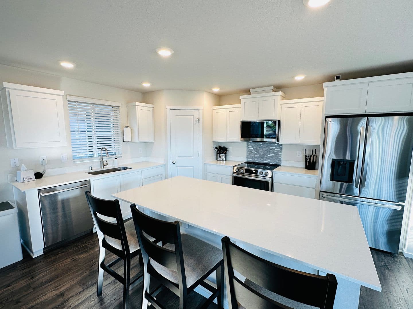 Ridgefield House: 903 NW 174th Street