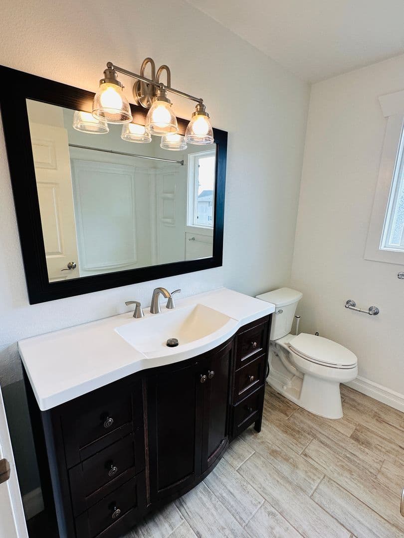 Camas House: 608 NW 10th Avenue