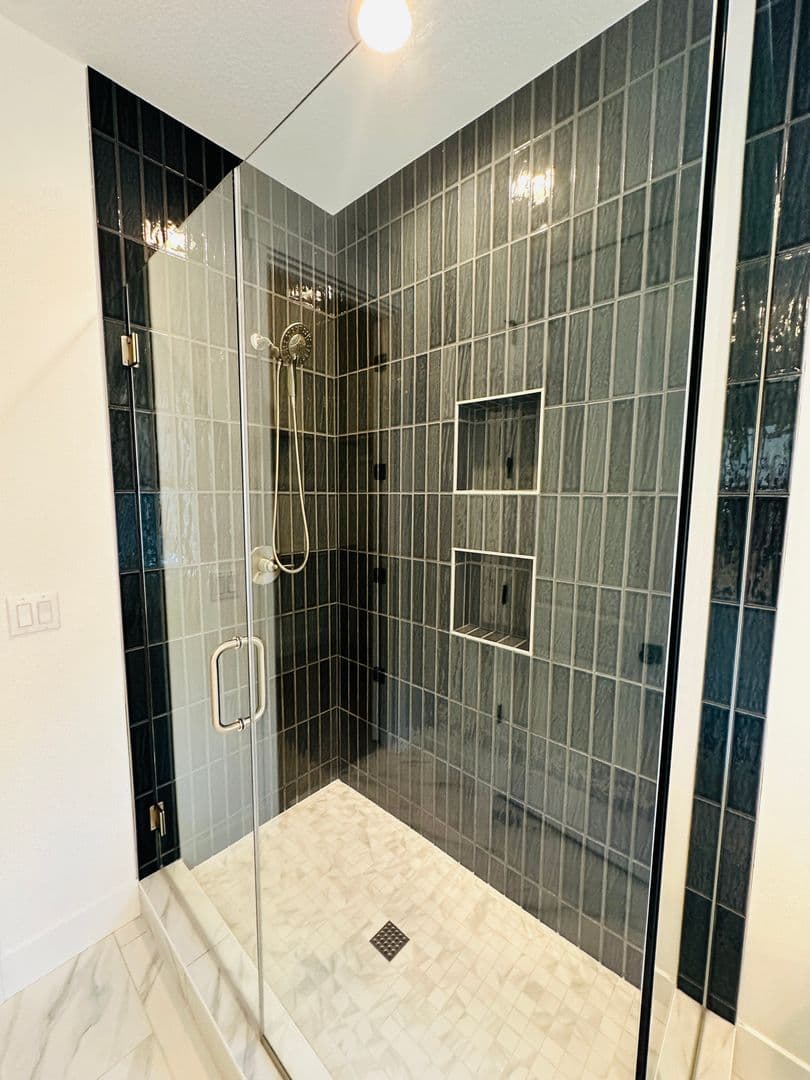 Camas House: 5194 N. 91st Avenue