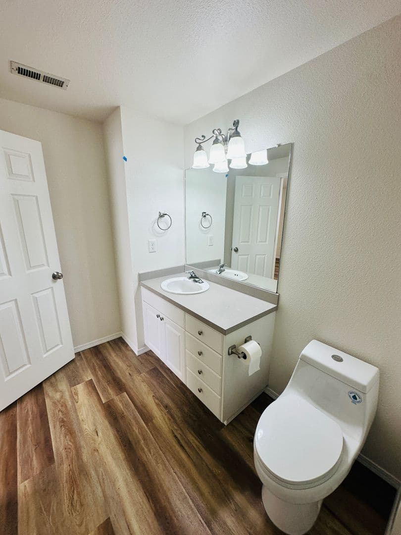 Vancouver House: 1810 NE 154th Street