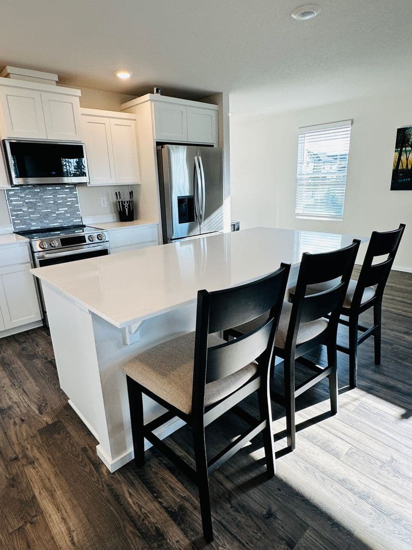 Ridgefield House: 903 NW 174th Street