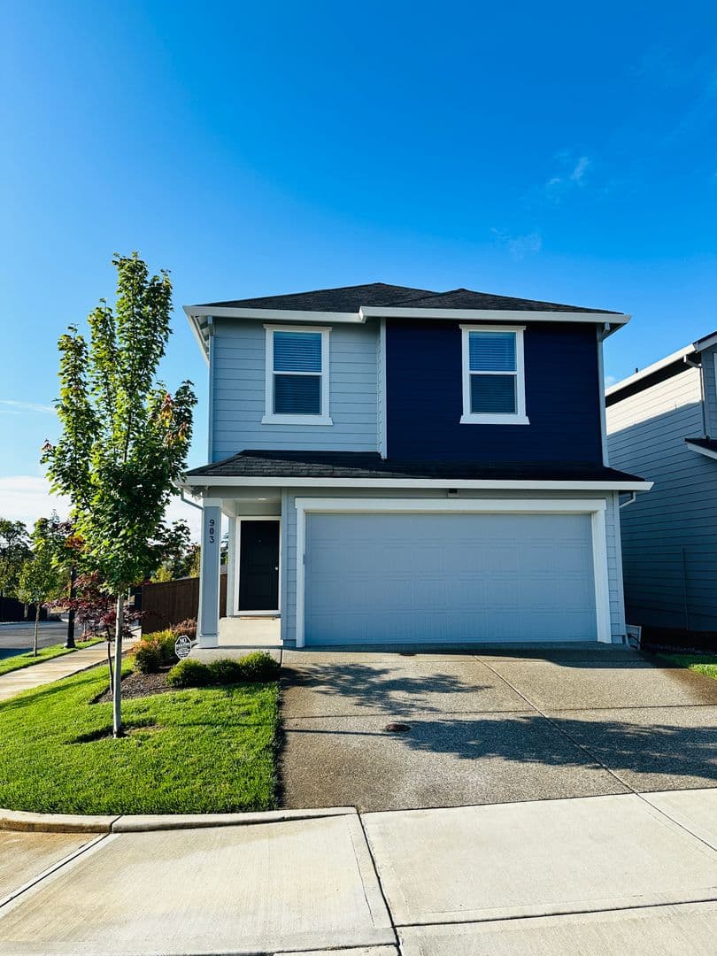 Ridgefield House: 903 NW 174th Street