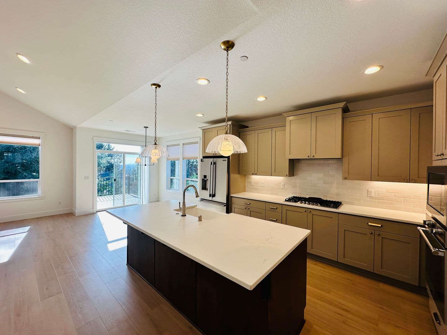 Camas House: 5194 N. 91st Avenue