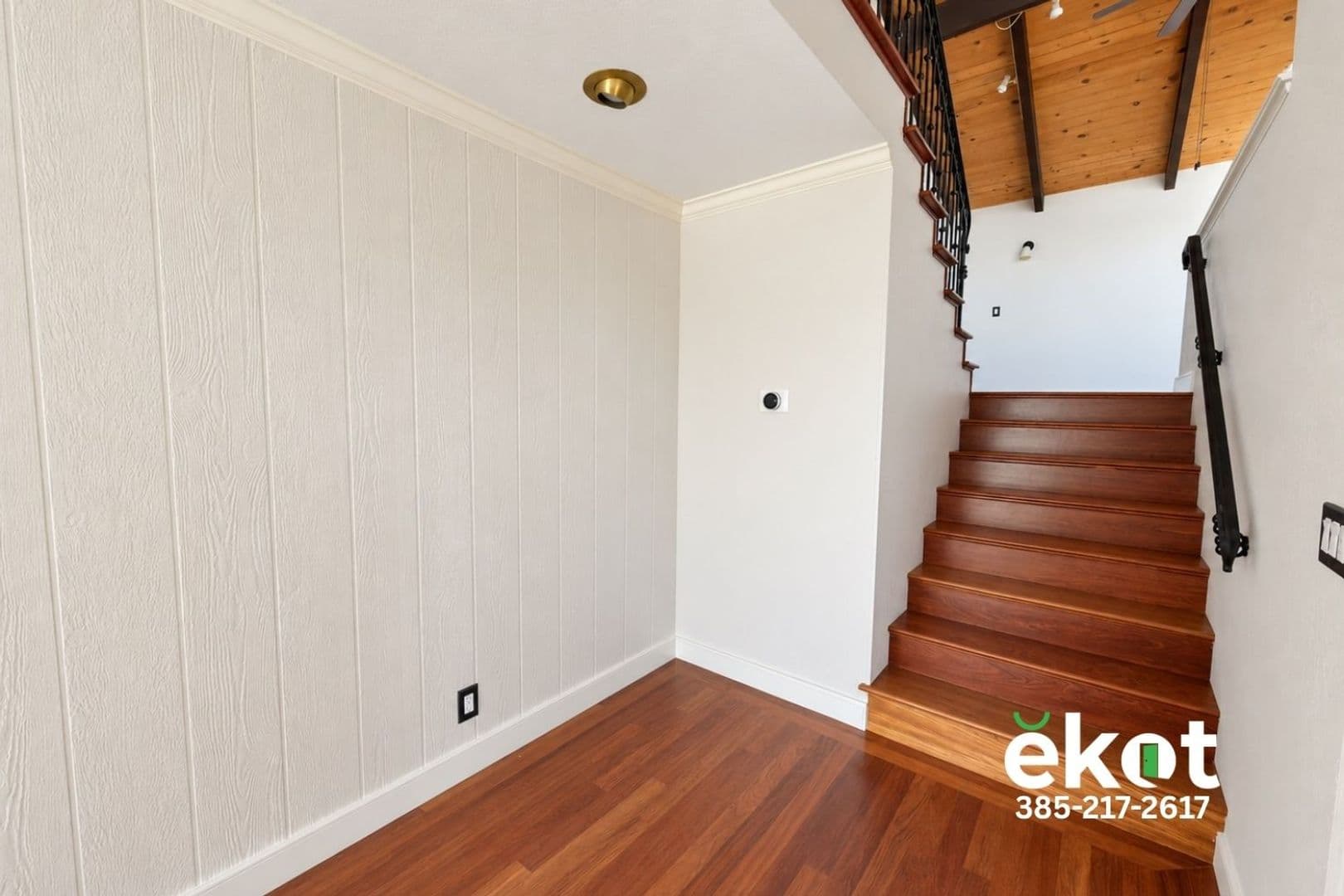 San Jose House: 15709 Highland Dr